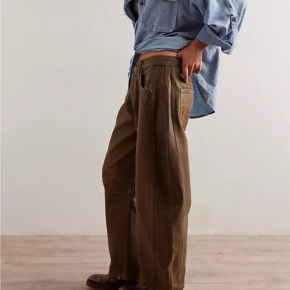 We The Free 25 Jeans Good Luck Coated High Waist Ankle Barrel in New Moon brown