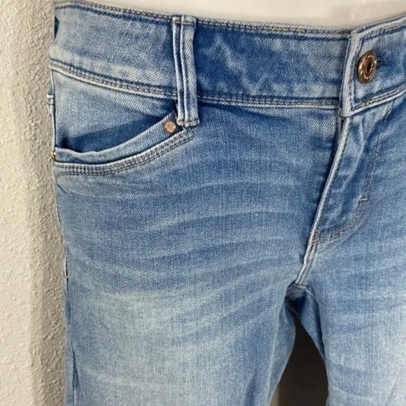 WHBM Light Wash Distressed Skimmer Jeans