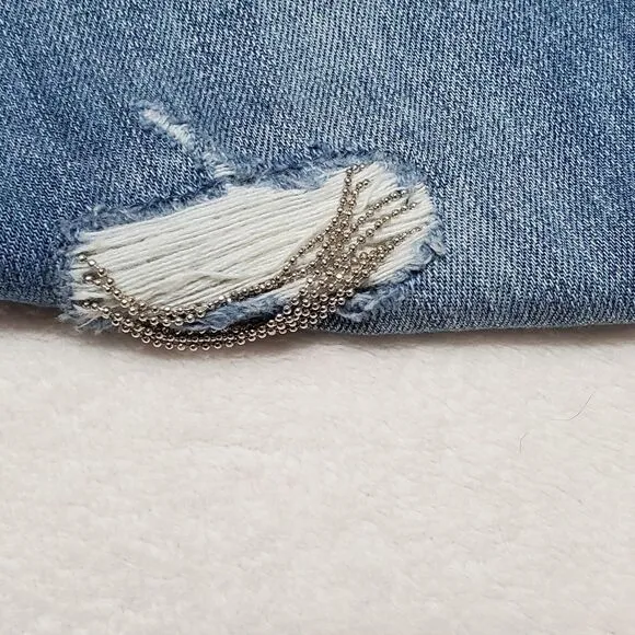 WHITE House Black Market Distructed Chain Girlfriend Jeans 8