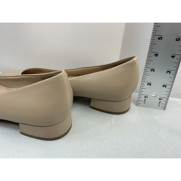 Womans Easy Spirit Caldise Size 9.5k Nude Slip On Flats NWOT