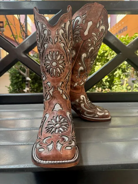 Women's Cognac Laser Cross (J toe)