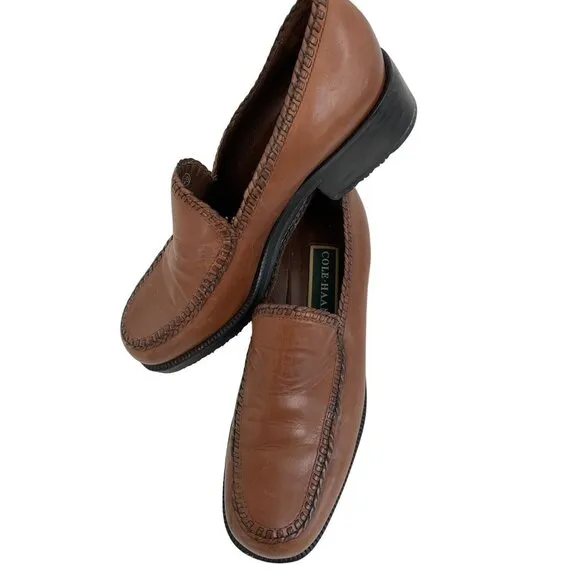 Womens Cole Haan Leather Loafer 7AA Narrow EUC Brazil Flat Shoes 6891