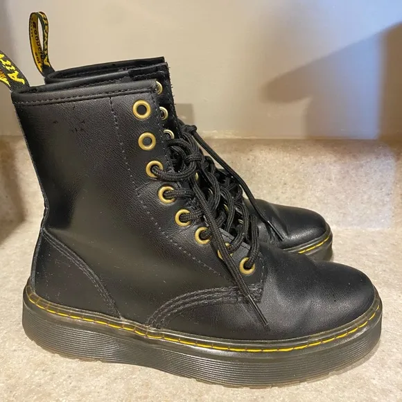 WOMEN'S DR. MARTENS ZAVALA COMBAT BOOTS