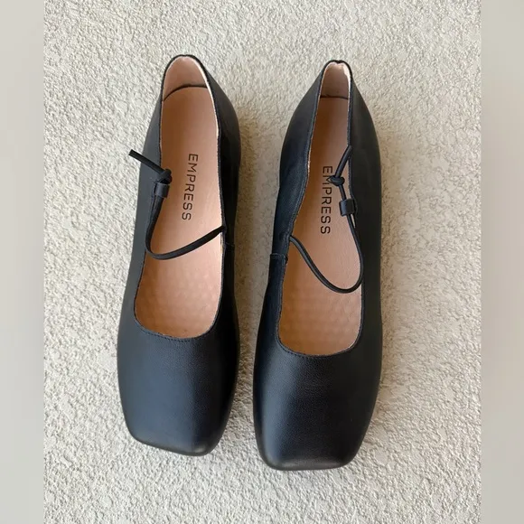 Women's Empress Square Toe Flat Leather BLACK Sz 41 EU (10 US) NWOT Wide Leg