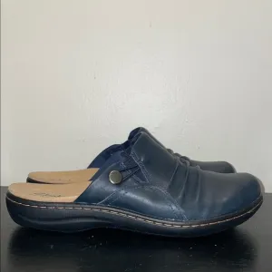 Women's Laurieann Bay Slip-On Ruched Slide Flats. Size 8.5 WIDE.  Blue. Leather.