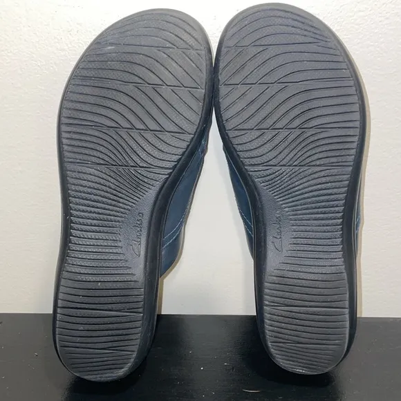 Women's Laurieann Bay Slip-On Ruched Slide Flats. Size 8.5 WIDE.  Blue. Leather.