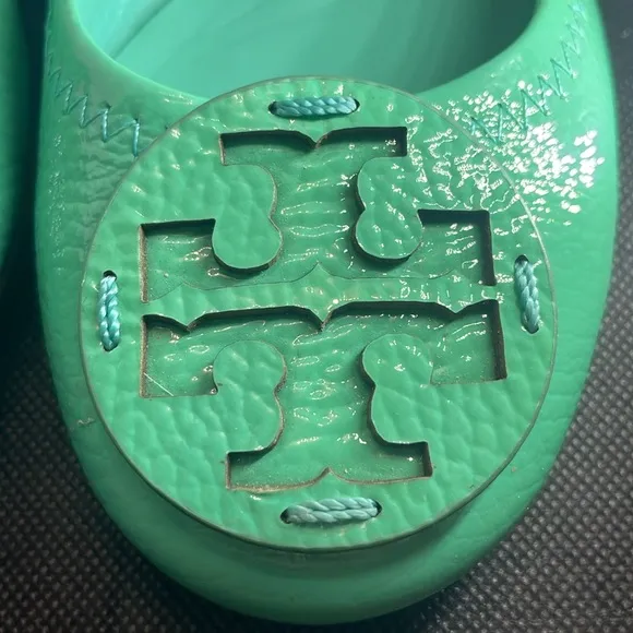 Women’s size 7/8 Tory Burch Flats. Used condition.