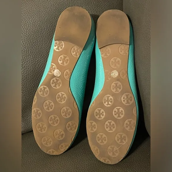 Women’s size 7/8 Tory Burch Flats. Used condition.
