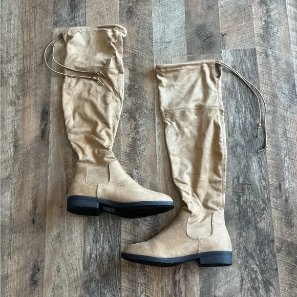 Women's SO English Muffin thigh-high boots Size 8