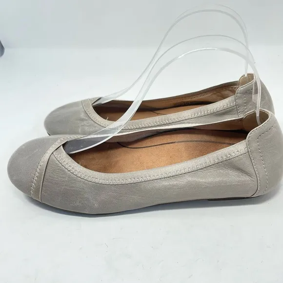 Women's Vionic Gray Leather Ballet Flats sz. 7.5