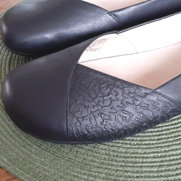 Xeroshoes Black Leather Phoenix Comfort Ballet Flats Size 12