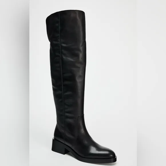 Zara Knee High Leather Boots Size 10 NWT contrasting turned up detail round toe