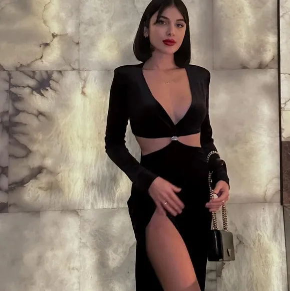 Zara  * velvet midi black dress