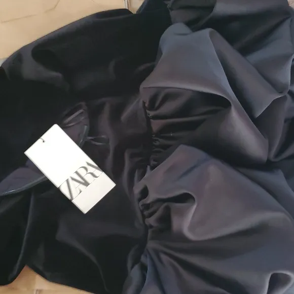 Zara VELVET MINI DRESS Black Size S