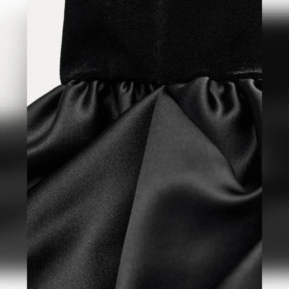Zara VELVET MINI DRESS Black Size S