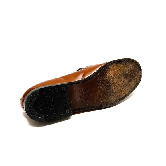 ZODIAC | Vintage 1990s men’s honey brown leather silver bar strap loafers